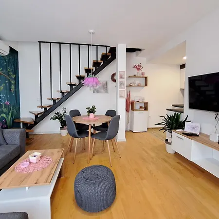 Kuca Odmora Carolija * Gostilje